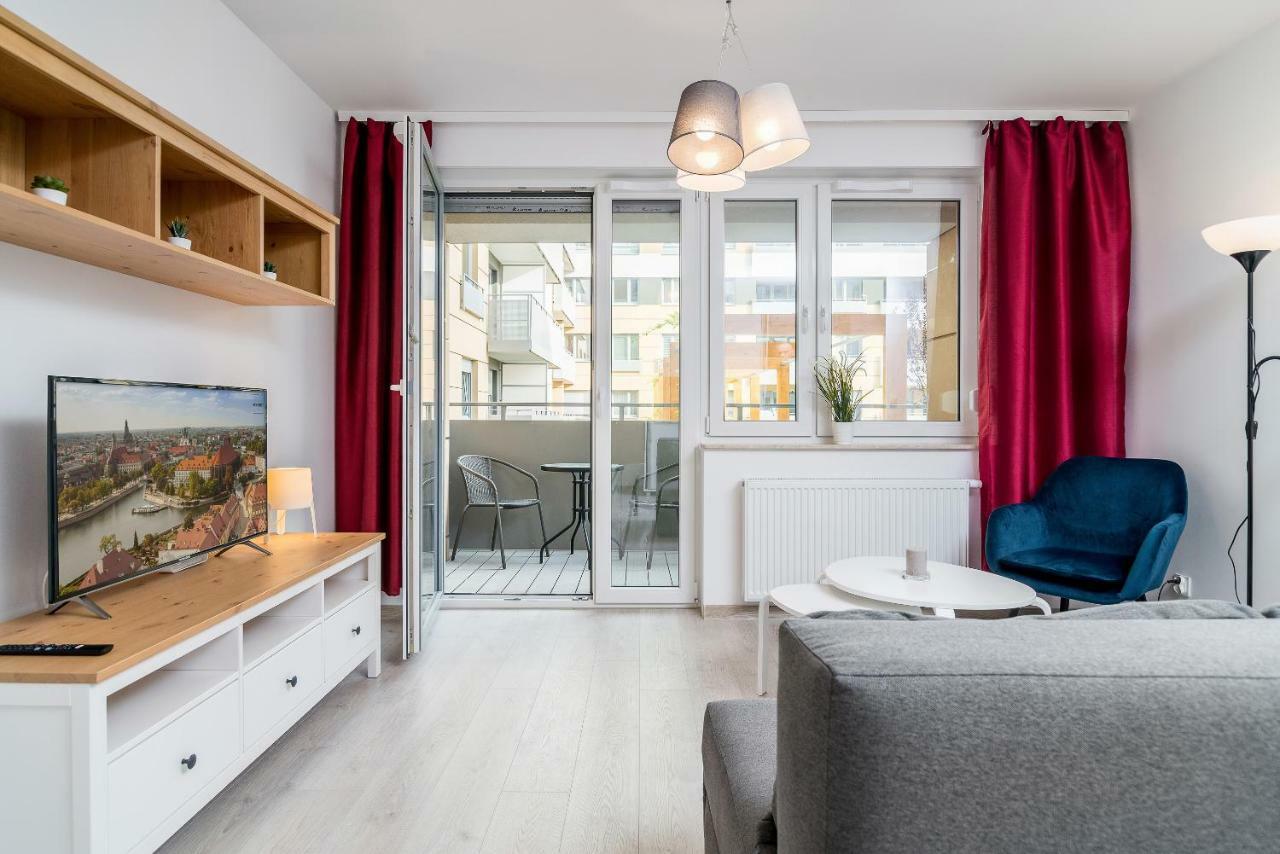 Exclusive Apartments Teczowa With Underground Parking By Noclegi Renters Wrocław Extérieur photo