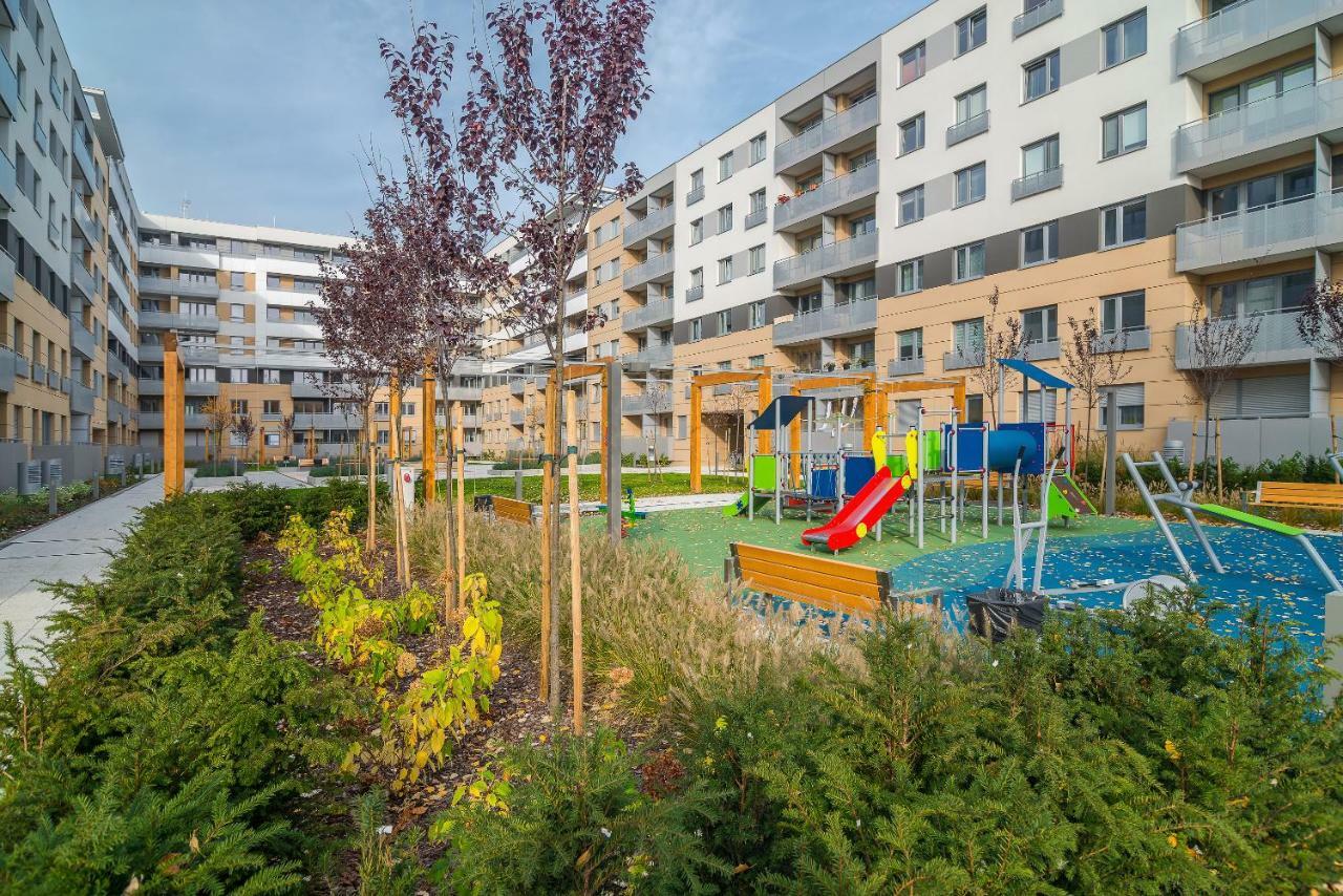 Exclusive Apartments Teczowa With Underground Parking By Noclegi Renters Wrocław Extérieur photo