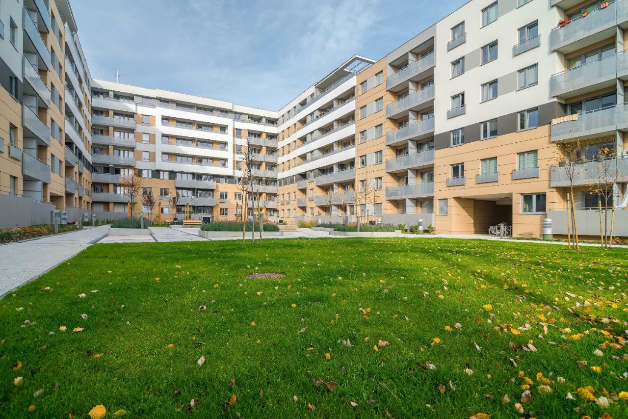 Exclusive Apartments Teczowa With Underground Parking By Noclegi Renters Wrocław Extérieur photo