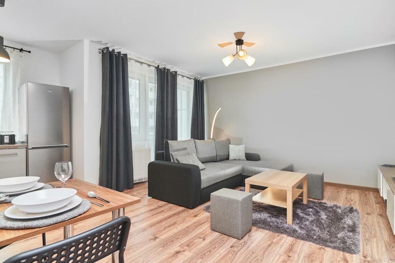 Exclusive Apartments Teczowa With Underground Parking By Noclegi Renters Wrocław Extérieur photo