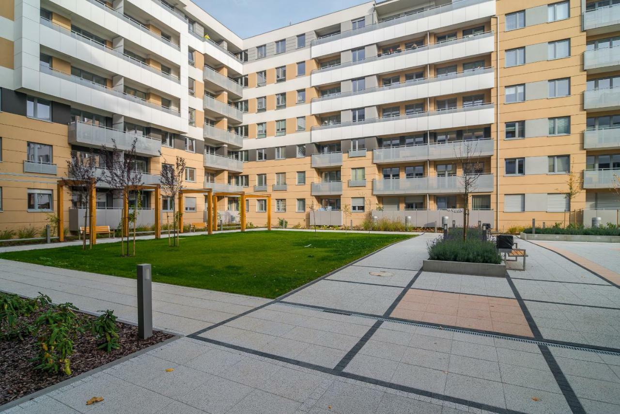 Exclusive Apartments Teczowa With Underground Parking By Noclegi Renters Wrocław Extérieur photo